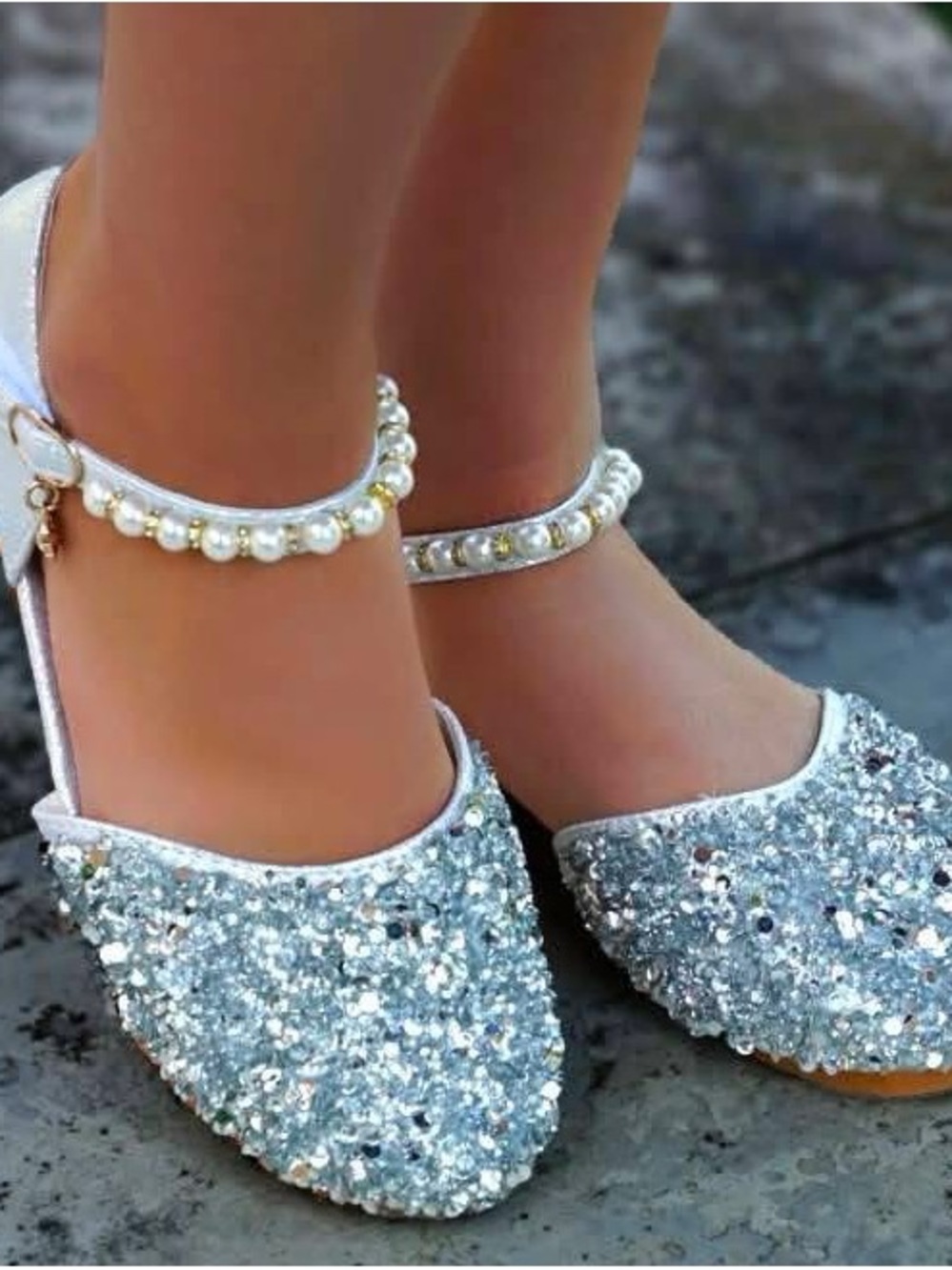 Girl’s Silver Shoes Low Heel Rhinestone Sequins Glitter Dress Sandals Size 12